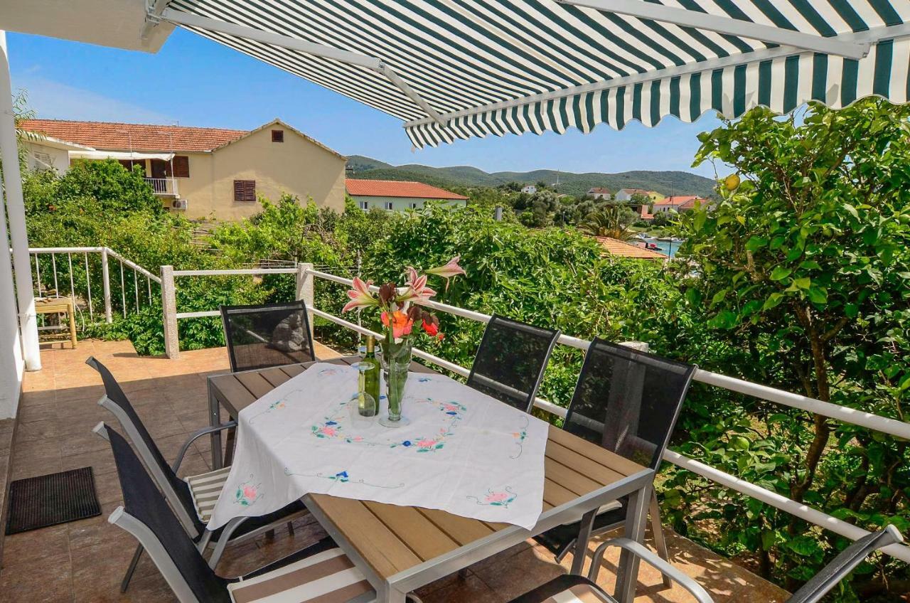 Holiday Home Lovište Esterno foto