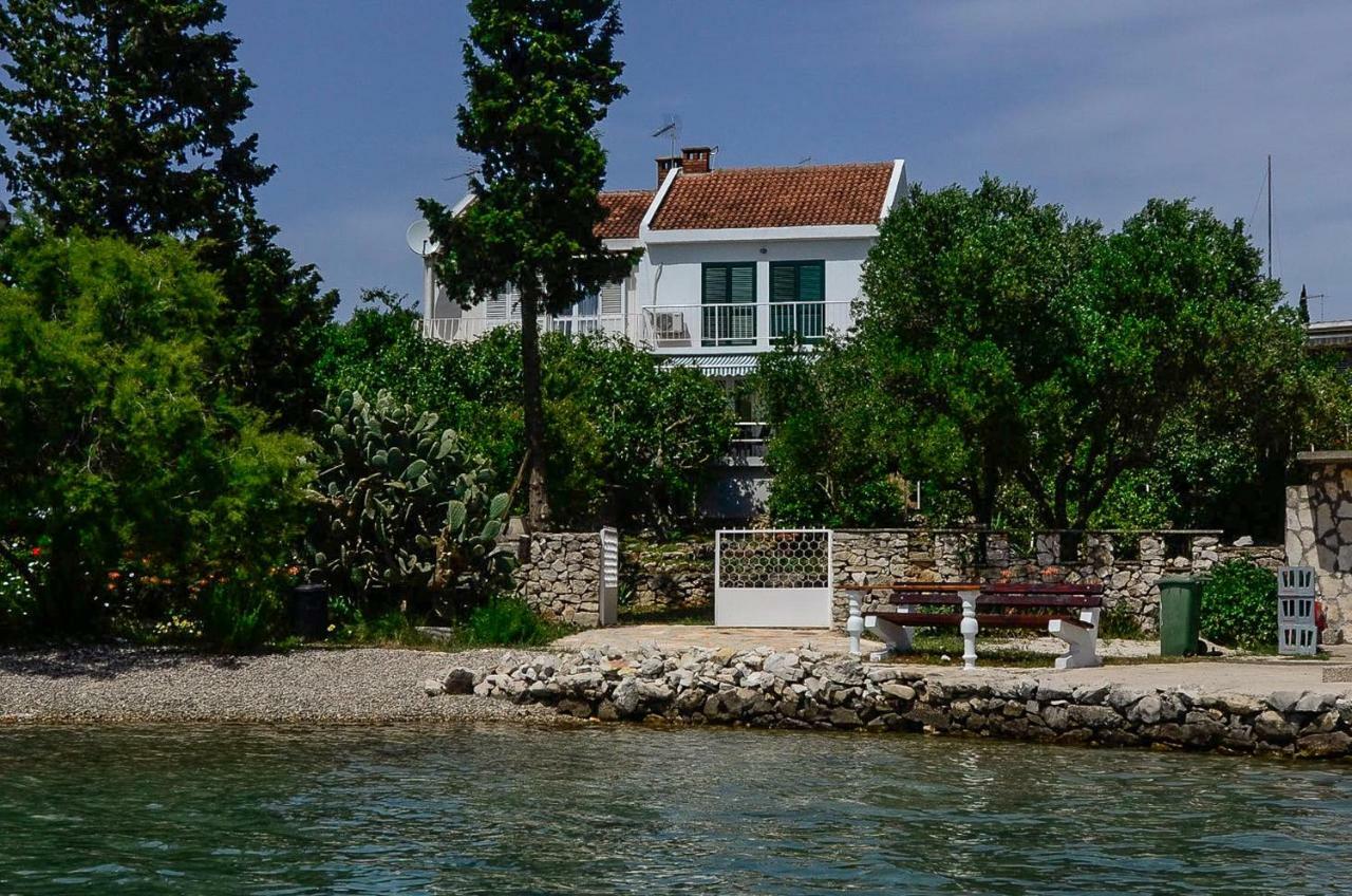 Holiday Home Lovište Esterno foto