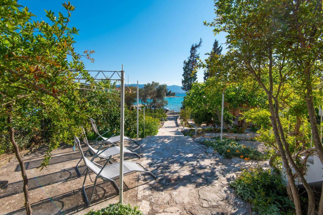 Holiday Home Lovište Esterno foto