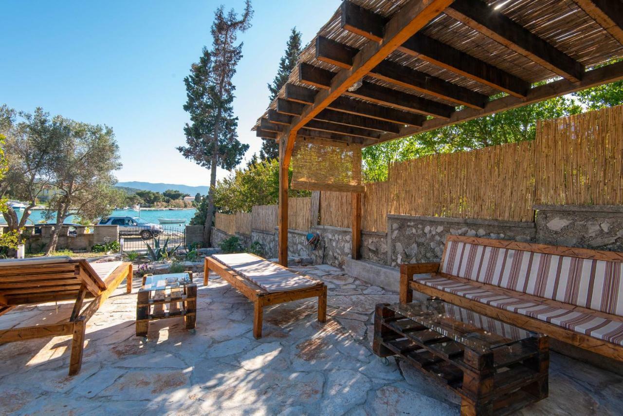 Holiday Home Lovište Esterno foto