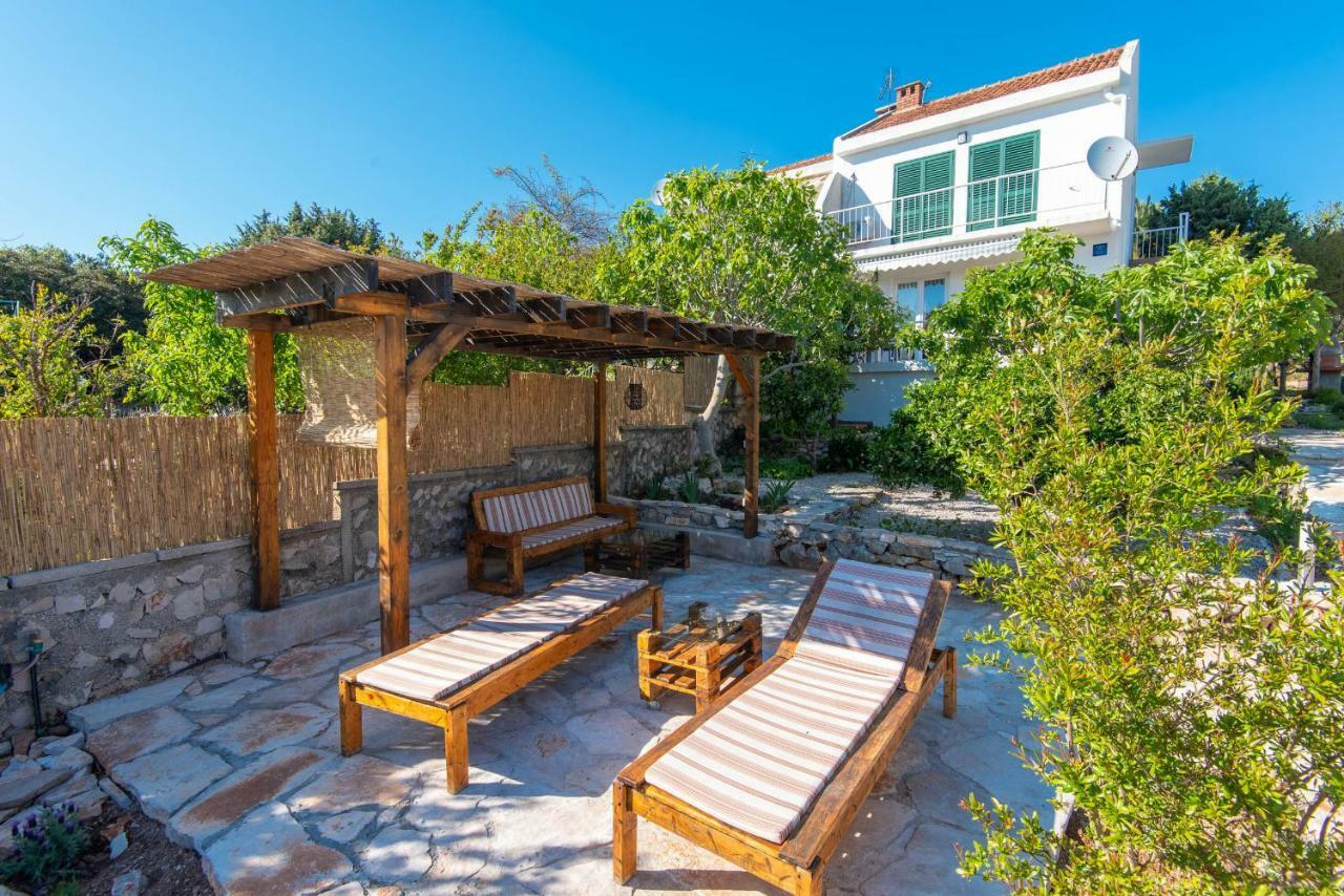 Holiday Home Lovište Esterno foto